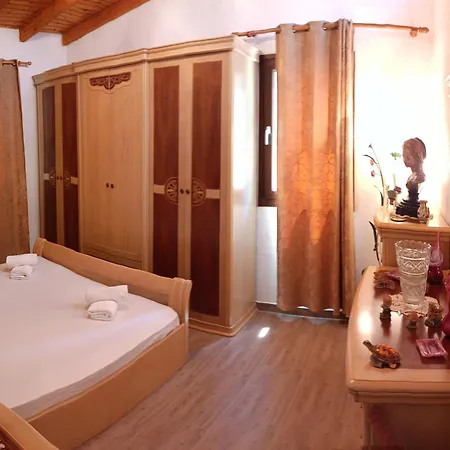 Anty * Sani (Chalkidiki)